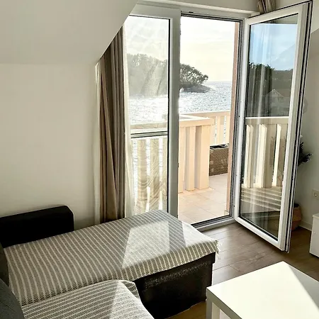 Seaview Sara Apartment